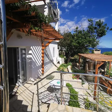 Apartment Mali Princ